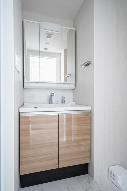 洗面設備　忙しい朝には欠かせない洗面所です