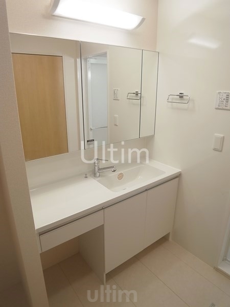 洗面設備　シャンプードレッサー