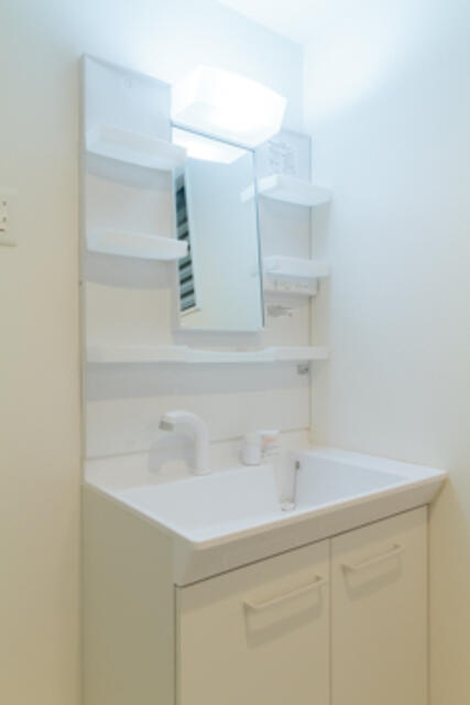 洗面設備　※写真は同タイプ住戸です。