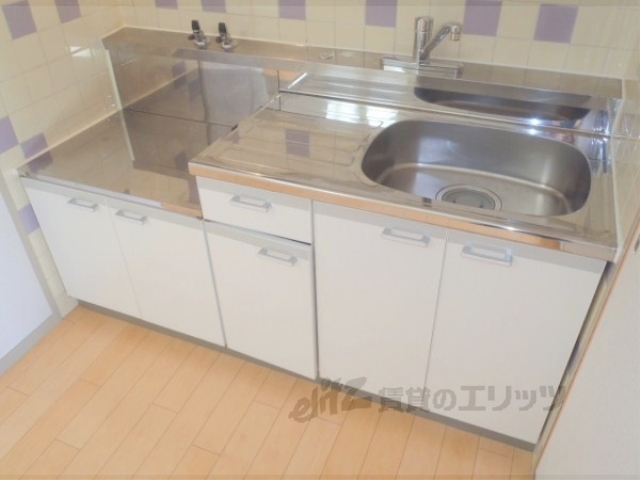 キッチン　２口ガスコンロ設置可能のキッチンです。