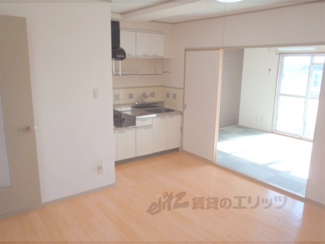 居室・リビング　フローリングのキレイなリビングです。