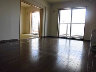 居室・リビング　同タイプ内観です