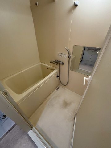 バス・シャワールーム　別号室の写真です。ご参考までに