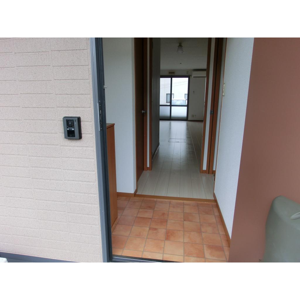 玄関　シンプルで使いやすい玄関です