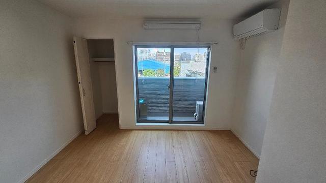 バルコニー　バルコニーあります