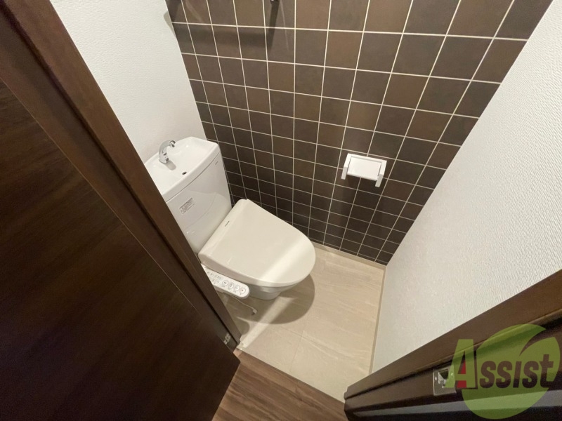 トイレ　ウォシュレット機能がついたトイレ。安心して使用できますね。