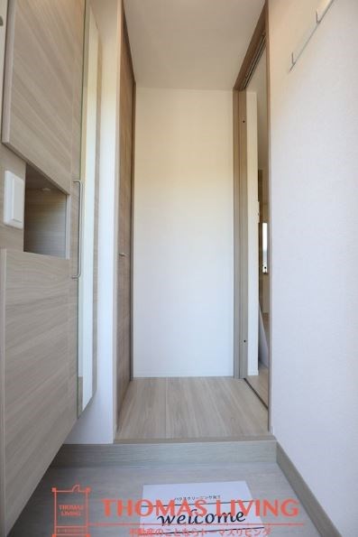 玄関　※建築中の為参考写真