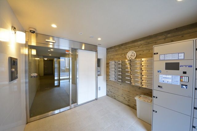 エントランス　★安心のオートロック付き★