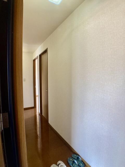 玄関　写真は別の部屋のものです。