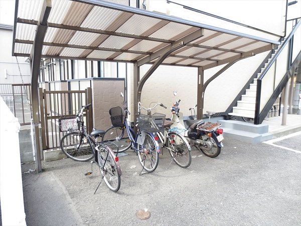 駐車場　敷地内駐輪場