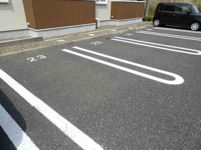 駐車場　駐車場