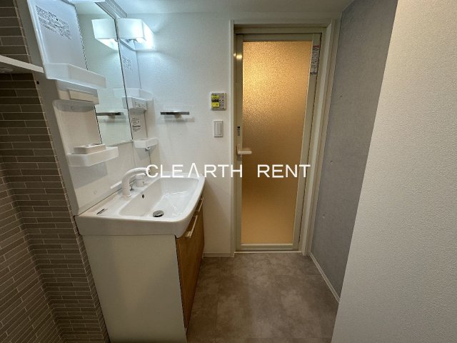 洗面設備　同タイプ別住戸写真となります。現況と異なる場合がございます。