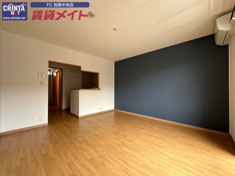 居室・リビング　別部屋参考写真です