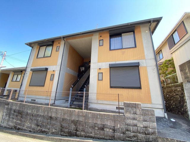建物外観　居住者専用のゴミ置き場があります♪