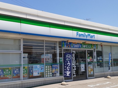 コンビニ　ファミリーマート富山四方店（コンビニ）まで850m