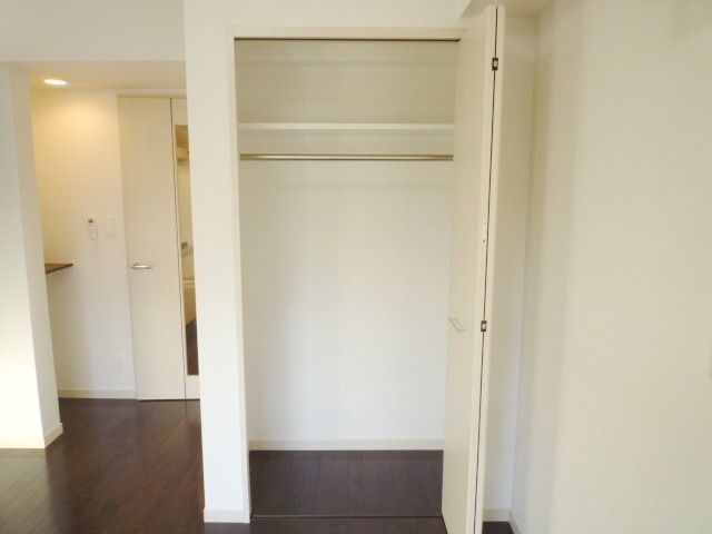 収納　※別部屋の参考写真です