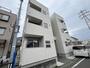 小鶴新田駅より徒歩7分 築3年2ヶ月 3階建の賃貸物件