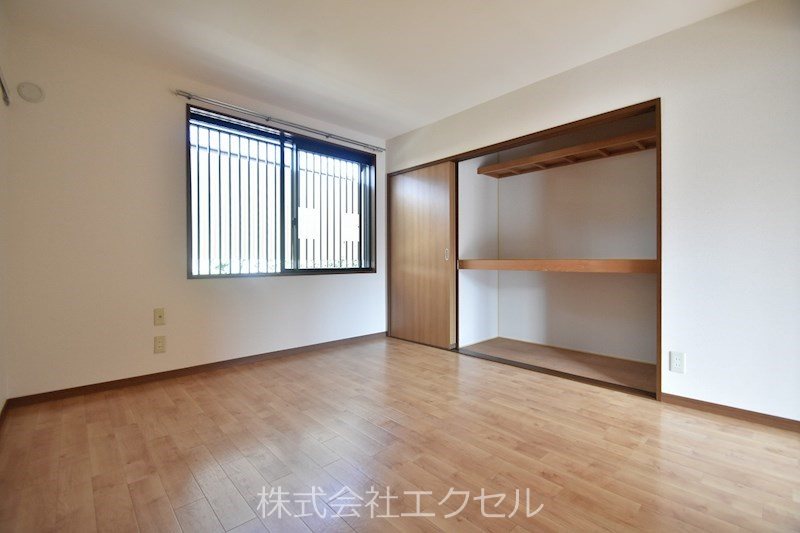 その他部屋・スペース　収納多数完備の6.4畳の洋室♪