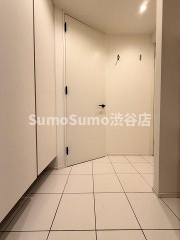 玄関　落ち着いた玄関です
