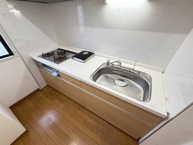 キッチン　別部屋参考写真です