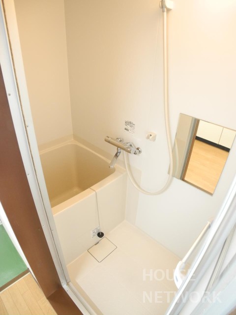 バス・シャワールーム　恵文社の上にあるお部屋です