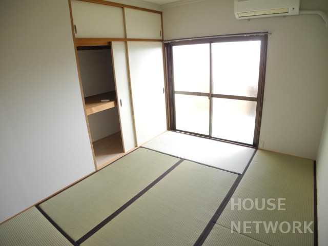 収納　恵文社の上にあるお部屋です