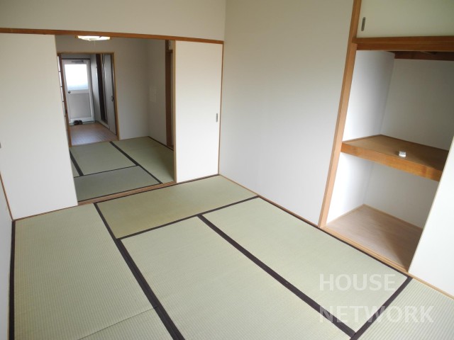 エントランス　恵文社の上にあるお部屋です