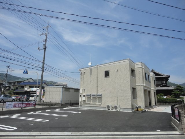 建物外観　外観写真（昼）