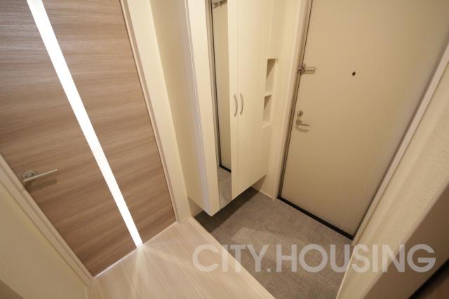 玄関　※同タイプ部屋の写真です。