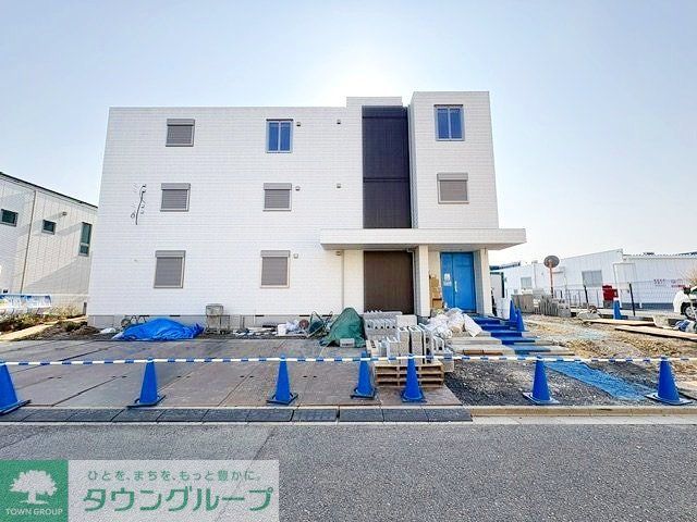 建物外観　駐車場