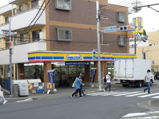 コンビニ　ミニストップ百合ヶ丘店（コンビニ）まで506m