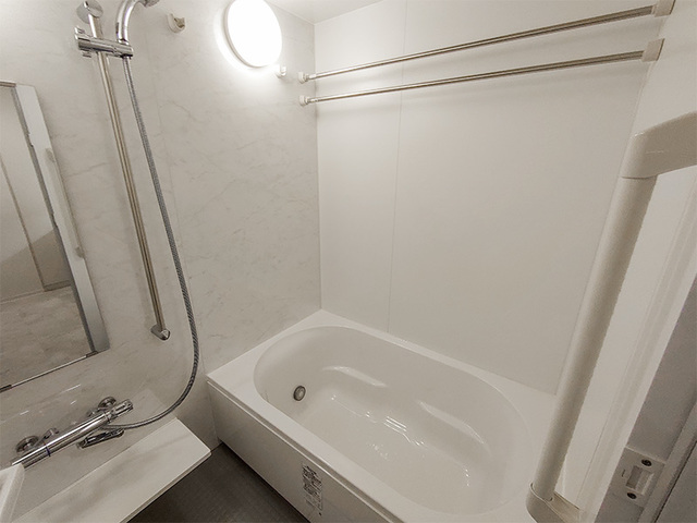 バス・シャワールーム　※写真は同タイプ住戸です。