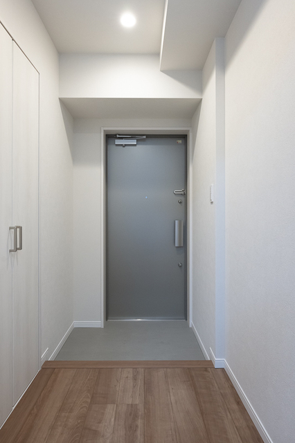 玄関　※写真は同タイプ住戸です。