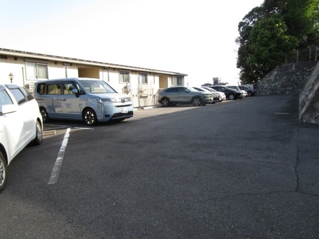 駐車場　駐車場（要空き確認）