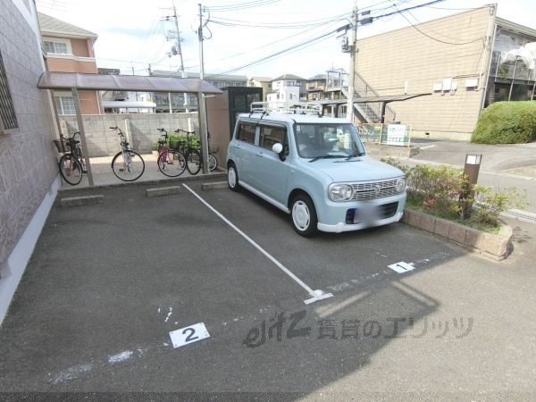 駐車場　駐車場