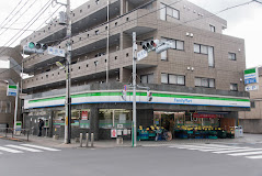 コンビニ　ファミリーマート あぶらや給田三丁目店（コンビニ）まで268m