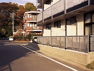 バルコニー　フラワーボックス