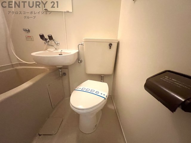 トイレ　ユニットバス内のトイレです☆
