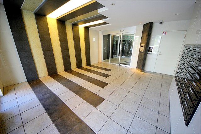 エントランス　レジュールアッシュ梅田WESTGATE