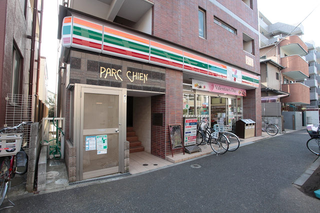 コンビニ　セブンイレブン 横浜鶴見向井町3丁目店（コンビニ）まで724m
