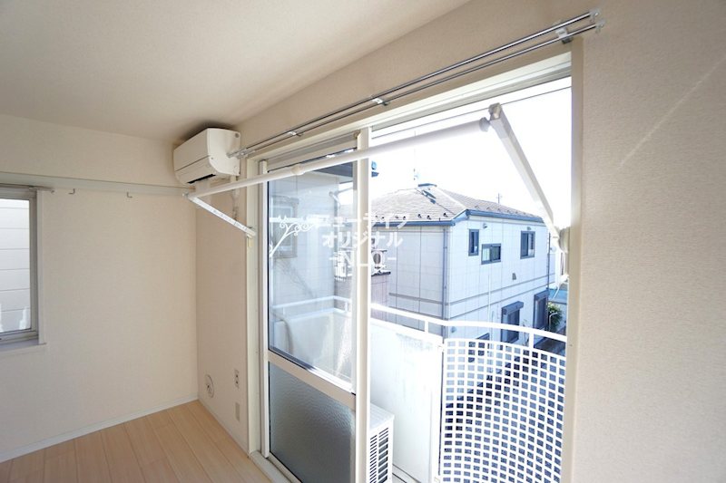 その他設備　雨の日や花粉の季節に助かる室内物干し設置済み☆