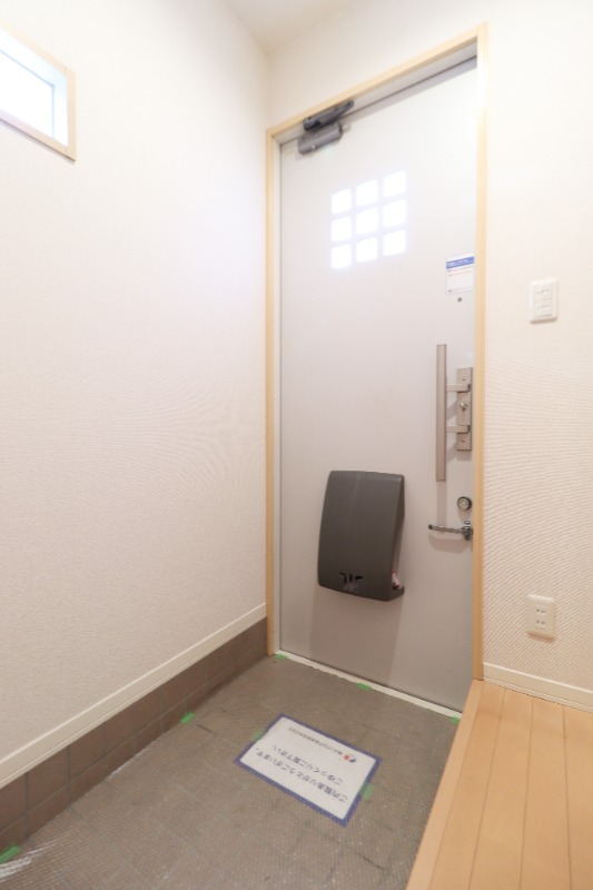 玄関　図面と現状に相違がある場合には現状を優先