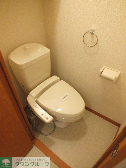トイレ　温水洗浄便座