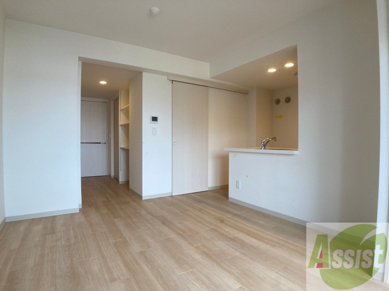 居室・リビング　広くてきれいなリビングです！快適に過ごせそうですね。