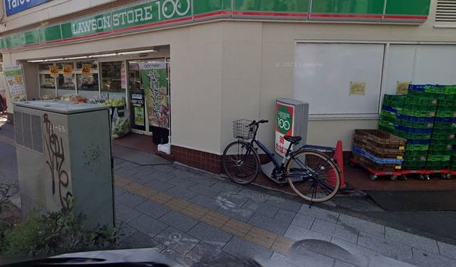 コンビニ　ローソンストア100千住中居町店（コンビニ）まで291m