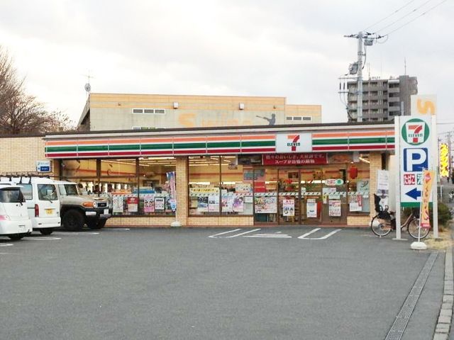 コンビニ　セブンイレブン鎌倉城廻店（コンビニ）まで328m