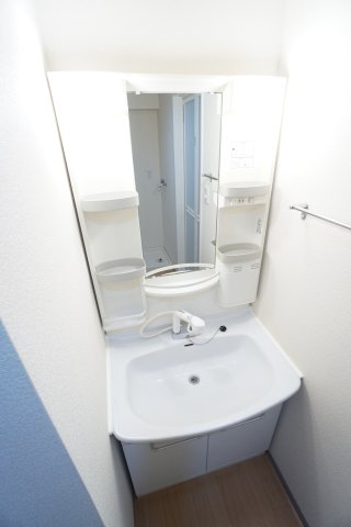 洗面設備　※同物件、同タイプの写真になります。