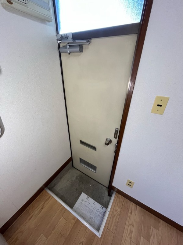 玄関　※他部屋参考写真