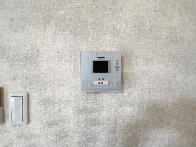 セキュリティ　モニター付きインターホン