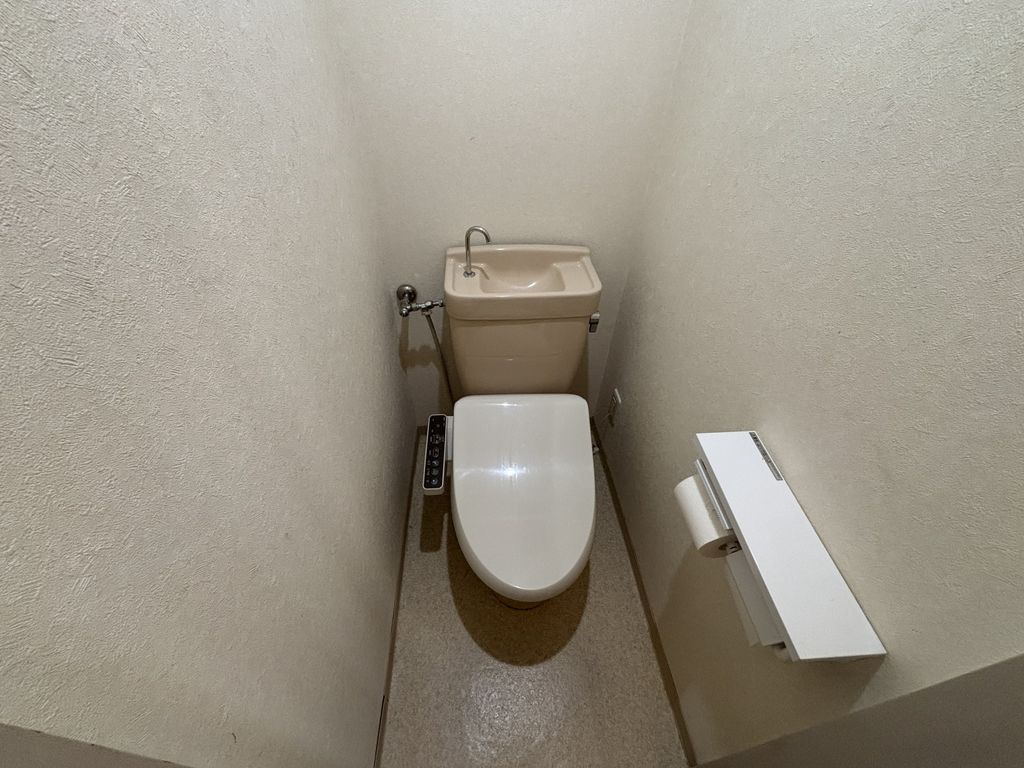 トイレ　トイレ